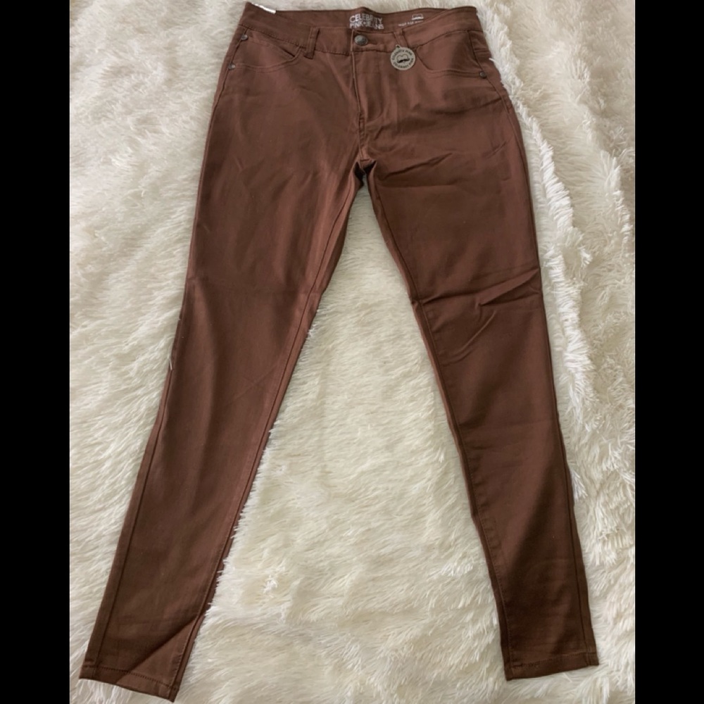 Celebrity Pink High Rise Jeans 👖